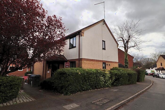 1 Bedroom Flat To Rent In Woodpecker Way, East Hunsbury, Northampton, NN4