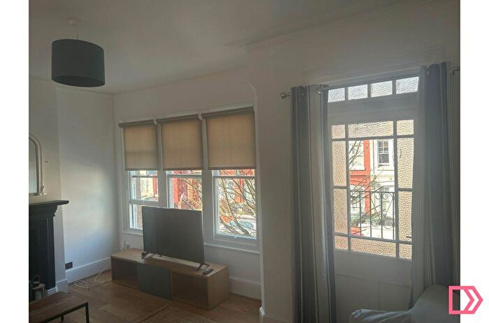 3 Bedroom Maisonette To Rent In A Salisbury Road, London, N4