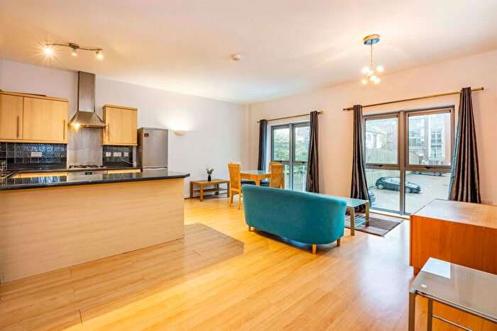 2 Bedroom Apartment To Rent In Portland Road, Portland Square Portland Road, NG7