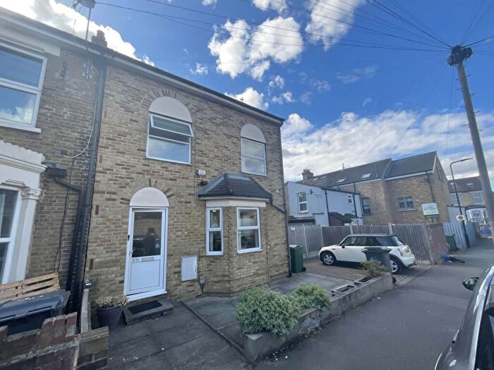 2 Bedroom House To Rent In Hatherley Road, Walthamstow, London, E17