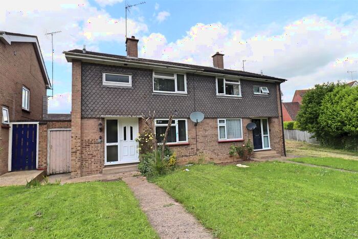 3 Bedroom Semi-Detached House To Rent In Clavering Road, Braintree, CM7