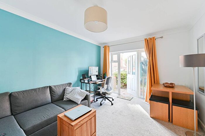 2 Bedroom Flat For Sale In Appleton Square, Mitcham, CR4