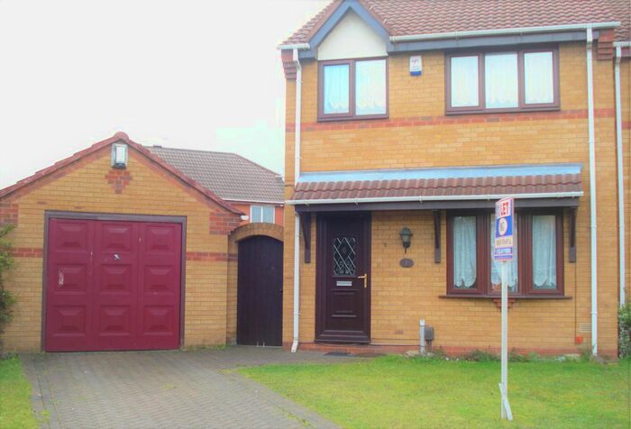 3 Bedroom Semi-Detached House To Rent In Avon Drive, Willenhall, WV13