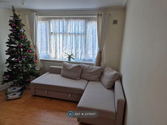 1 Bedroom Flat To Rent In Mitcham, London, CR4