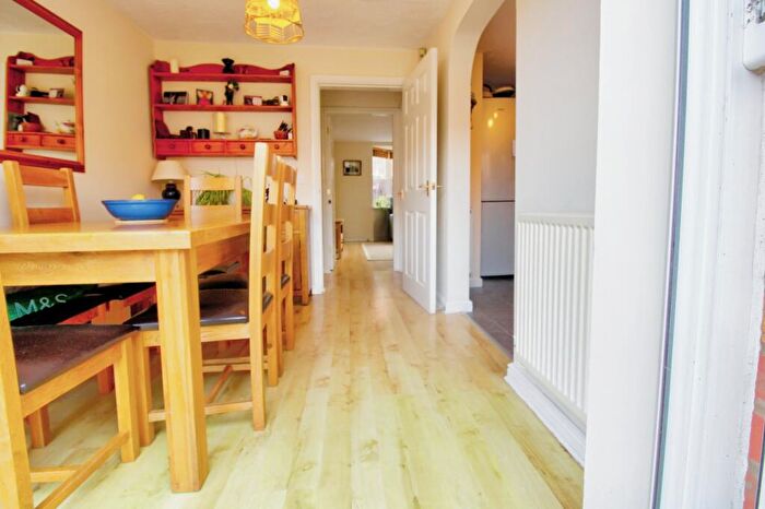3 Bedroom End Of Terrace House For Sale In Brindles Close, Buckingham, MK18