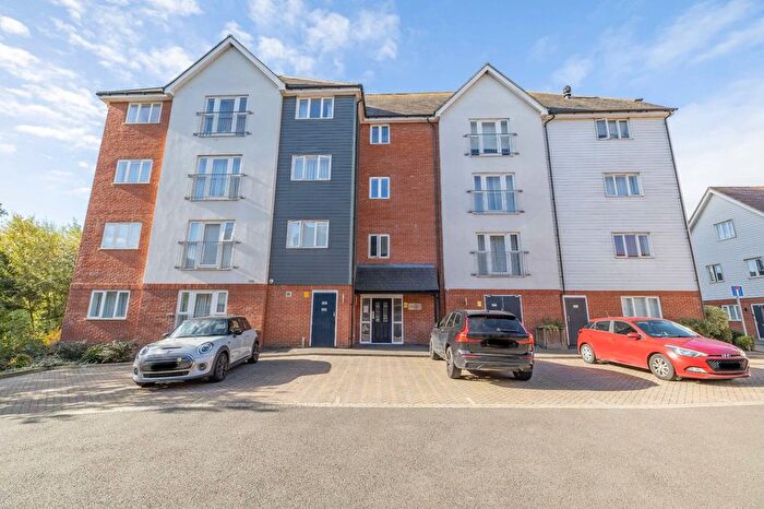 2 Bedroom Flat For Sale In Westwood Drive, Canterbury, Kent, CT2