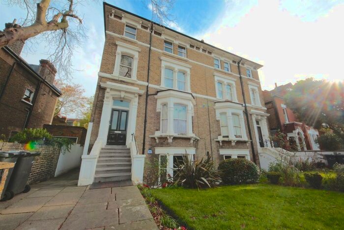 2 Bedroom Flat To Rent In Knatchbull Road London, SE5