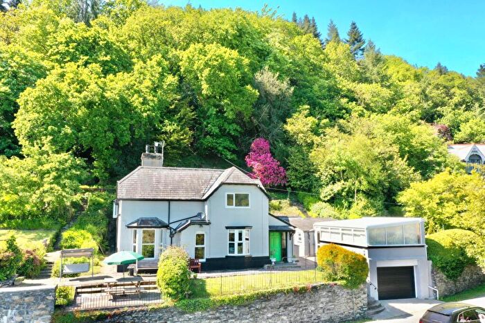 5 Bedroom Detached House For Sale In Trefriw, LL27