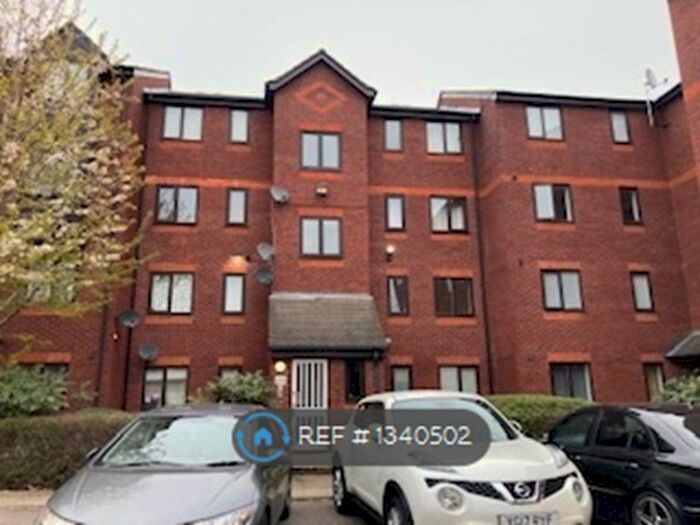 1 Bedroom Flat To Rent In Redding House, London, SE18