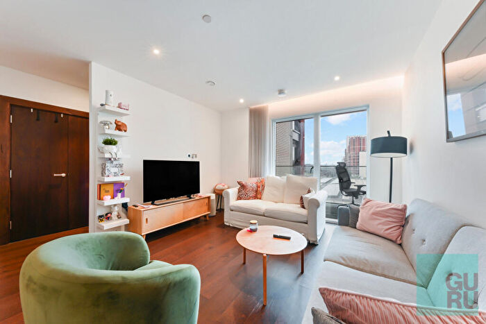 2 Bedroom Apartment To Rent In Lexington Gardens, London, SW11