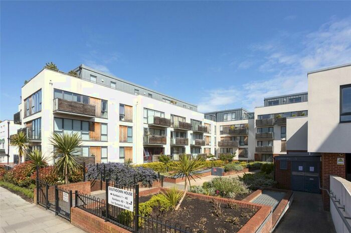 2 Bedroom Apartment To Rent In Southdown House, Somerhill Avenue, Hove, East Sussex, BN3