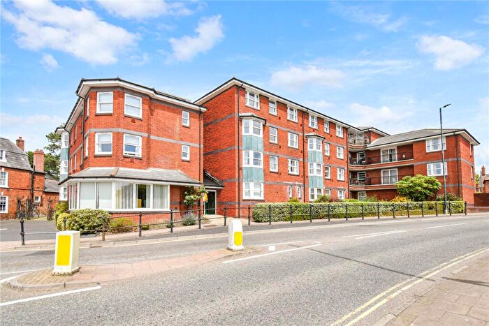 2 Bedroom Apartment For Sale In New Park Street, Devizes, Wiltshire, SN10