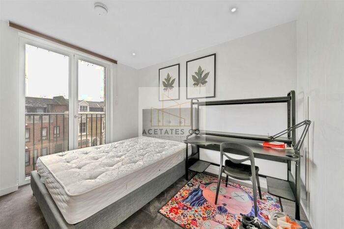 3 Bedroom Flat To Rent In Wansey Street, Walworth, London, SE17