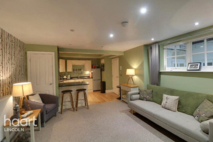 1 Bedroom Flat To Rent In Steep Hill, Lincoln, LN2