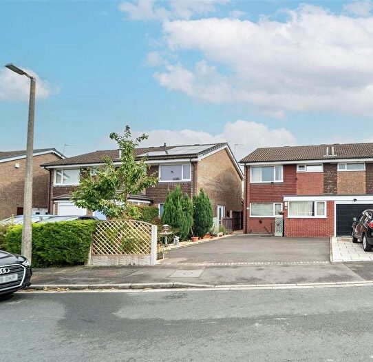 4 Bedroom Semi Detached House For Sale In Singleton Way, Fulwood, Preston, PR2