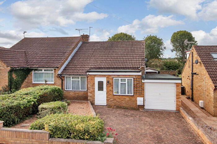 2 Bedroom Semi-Detached Bungalow For Sale In Fairview Road, Istead Rise, Gravesend, DA13