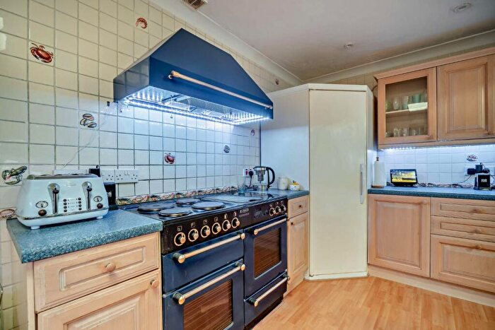 4 Bedroom Detached House For Sale In Southend Road, Bradfield Southend, Berkshire, RG7