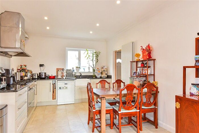 6 Bedroom Detached House For Sale In Brownleaf Road, Woodingdean, Brighton, East Sussex, BN2