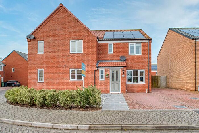 3 Bedroom Semi-Detached House For Sale In Portobello Drive, Martham, NR29