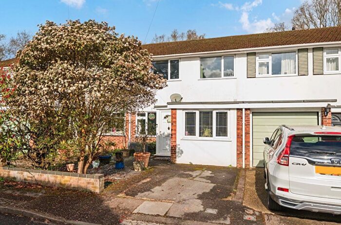 3 Bedroom Terraced House For Sale In Brownhill Close, Chandler's Ford, SO53