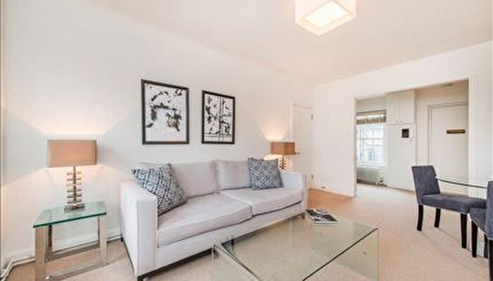 1 Bedroom Flat To Rent In Pelham Court, Fulham Road, Chelsea, SW3