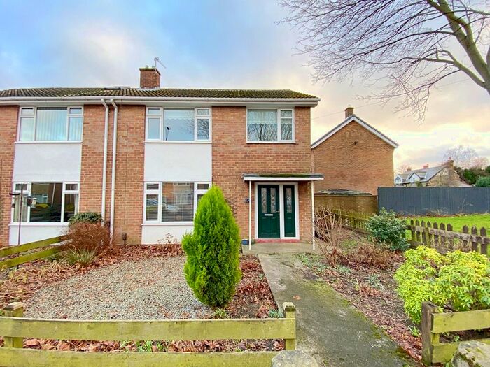 3 Bedroom Semi-Detached House To Rent In Woburn Way, Westerhope, Newcastle Upon Tyne, NE5