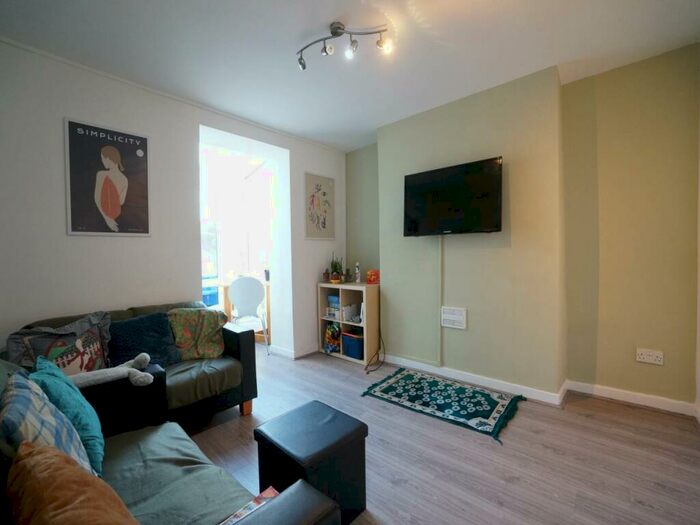 4 Bedroom House To Rent In Albert Street, Bangor, Gwynedd, LL57