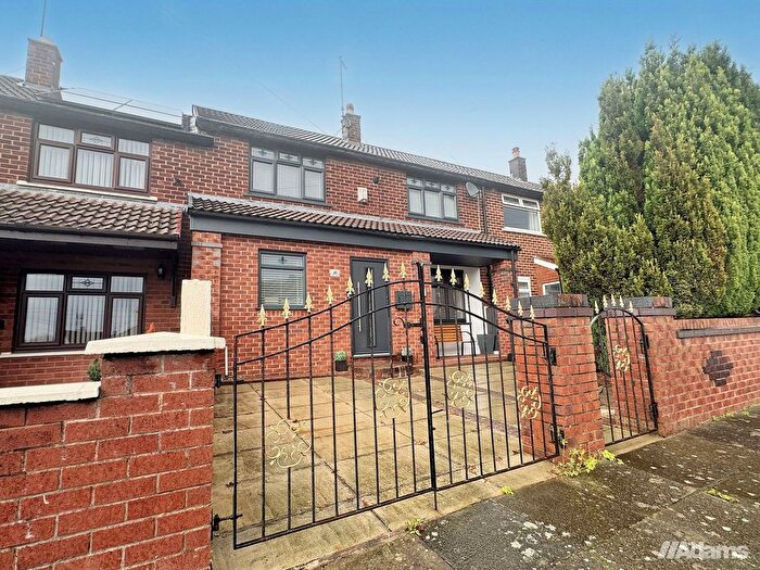 3 Bedroom Mews For Sale In Crown Avenue, Widnes, WA8