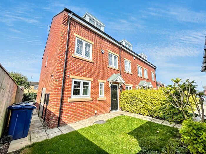 3 Bedroom Town House For Sale In Harton Court, South Shields, NE34