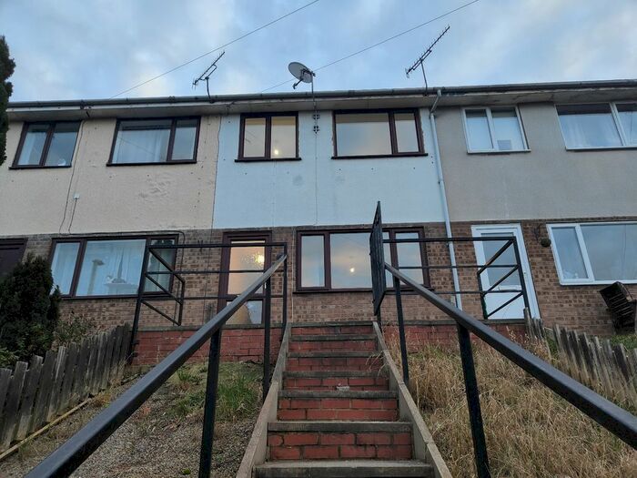 3 Bedroom Detached House To Rent In Mill Lane, Batley, West Yorkshire, Uk, WF17