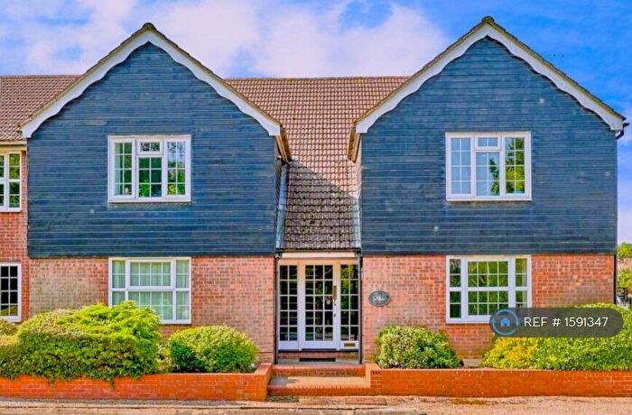 2 Bedroom Flat To Rent In London Road, Saffron Walden, CB10