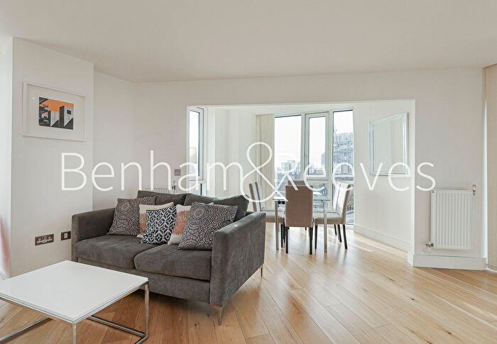 3 Bedroom Flat To Rent In High Street, Stratford, E15