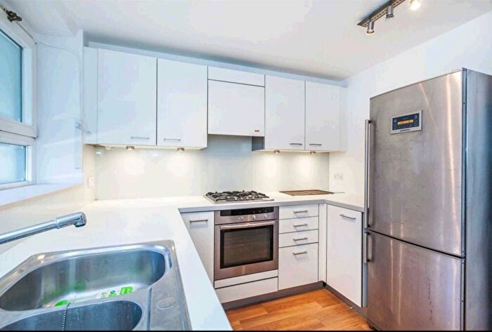 3 Bedroom Flat To Rent In Copenhagen Street, Barnsbury, N1