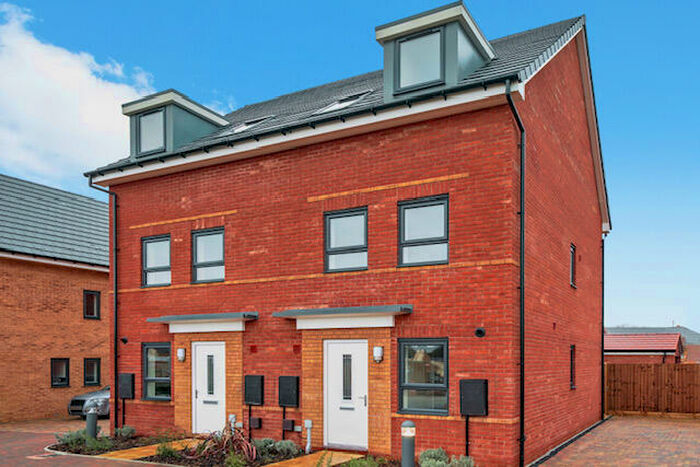 3 Bedroom Semi-Detached House To Rent In Stratford Drive, Overstone, NN6