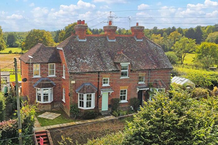 3 Bedroom Semi-Detached House For Sale In Roughway, Tonbridge, TN11