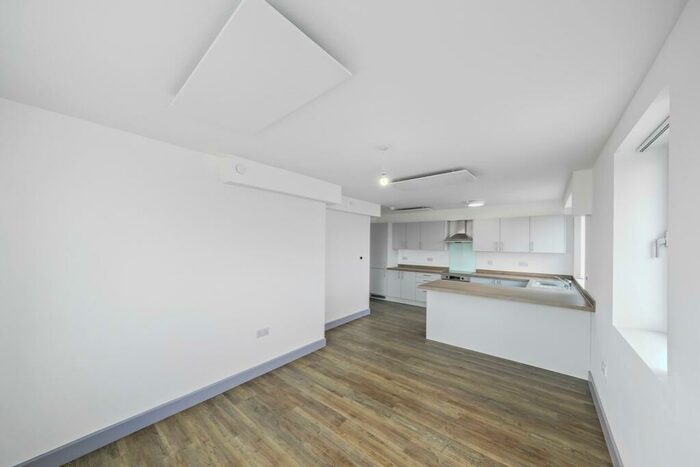 2 Bedroom Flat To Rent In Church Road, Liverpool, Merseyside, L22