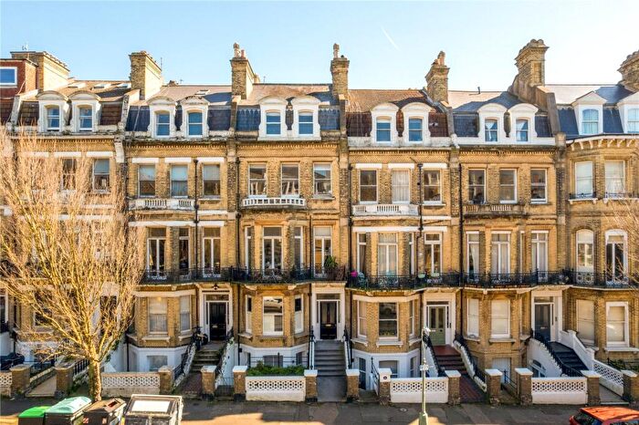 2 Bedroom Apartment For Sale In First Avenue, Hove, East Sussex, BN3