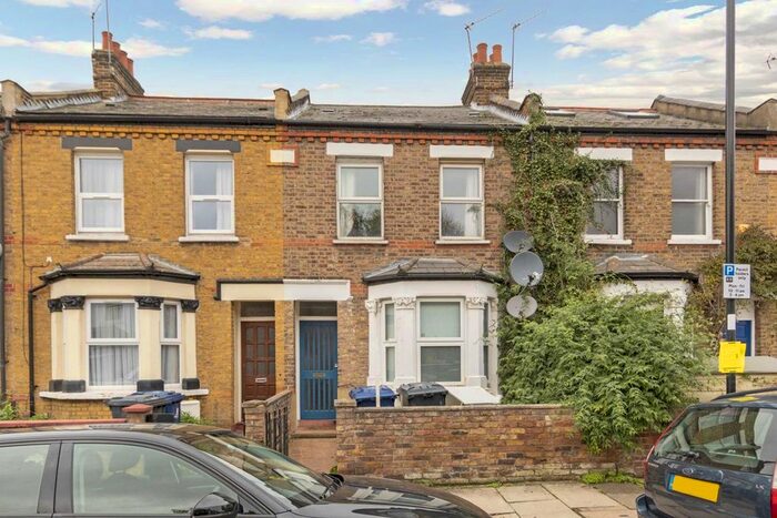 1 Bedroom Flat To Rent In Darwin Road, London, W5