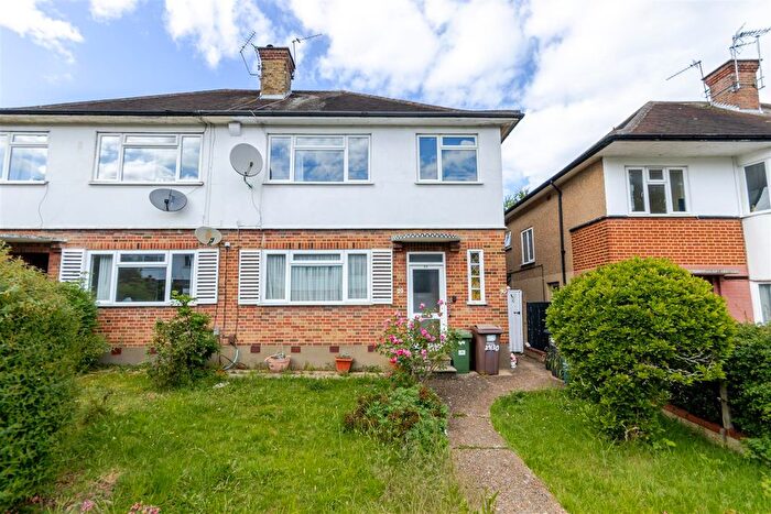 1 Bedroom Maisonette For Sale In Holwell Place, Pinner, HA5