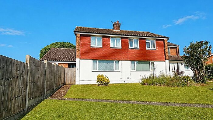 3 Bedroom Semi-Detached House For Sale In Homewood Road, Sturry, Canterbury, CT2