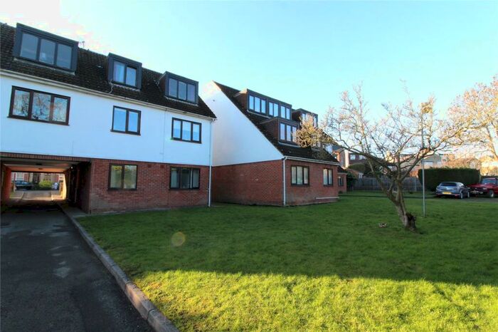 1 Bedroom Apartment To Rent In Potters Road, Barnet, EN5