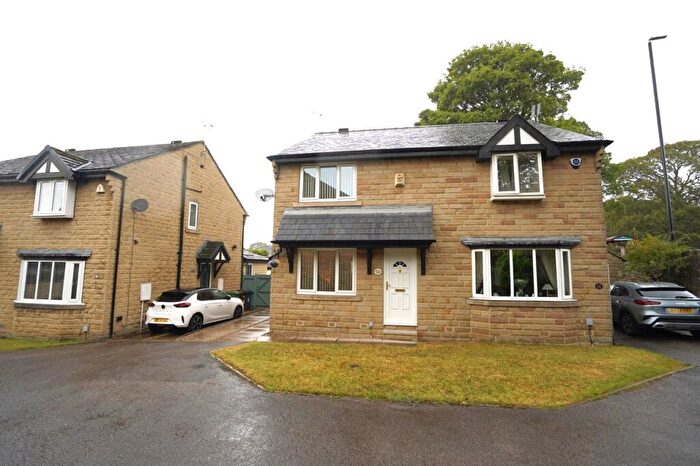 3 Bedroom Semi Detached House For Sale In Coverley Rise, Yeadon, Leeds, LS19