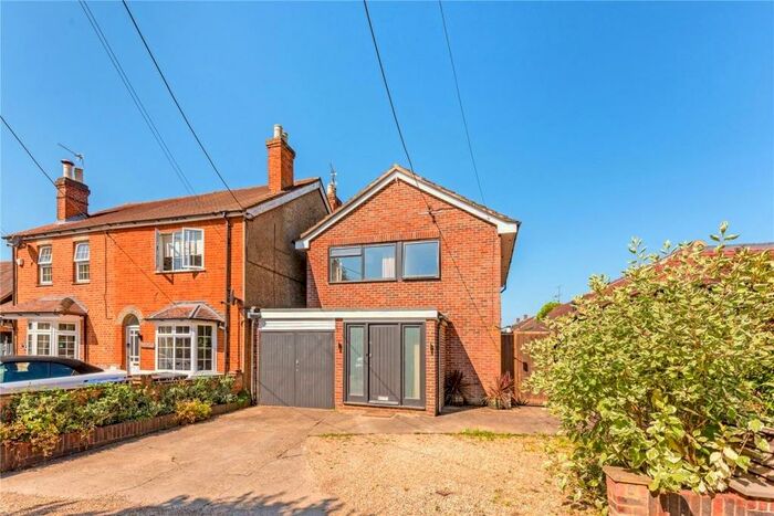 3 Bedroom Detached House To Rent In Woking, Surrey, GU24