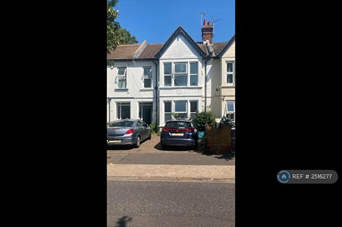 2 Bedroom Flat To Rent In Anerley Road, Westcliff-On-Sea, SS0
