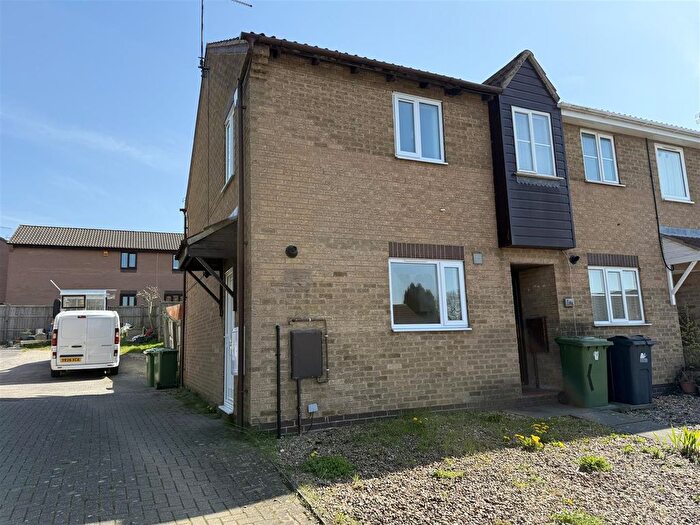 2 Bedroom Town House For Sale In John Ogaunts Way, Belper, DE56