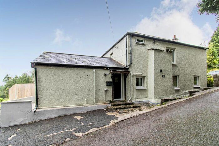 3 Bedroom Semi-Detached House To Rent In Horningtops, Liskeard, PL14