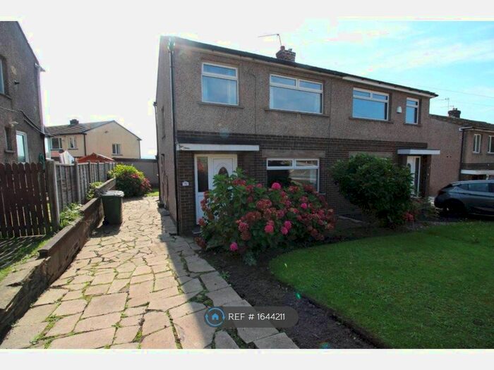 3 Bedroom Semi-Detached House To Rent In Walkley Lane, Heckmondwike, WF16