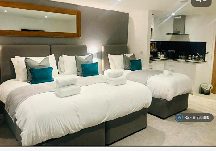 Studio To Rent In Blenheim Road, Oxford, OX5