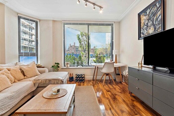 1 Bedroom Flat For Sale In Kensington West, Blythe Road, London, W14