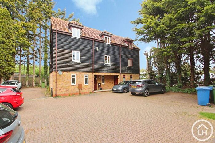 1 Bedroom Terraced House For Sale In Wickham Close, Newington, Sittingbourne, ME9